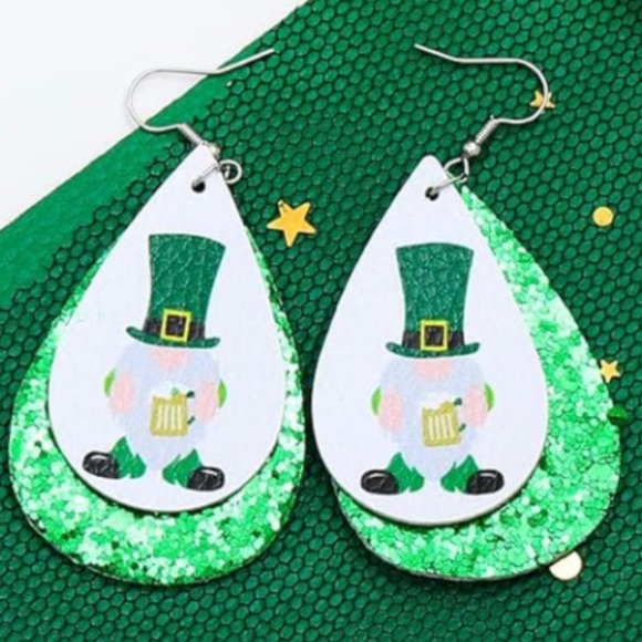 St Patrick’s Day Dangling Faux Leather Layered Glitter Earrings - Picture 3 of 6